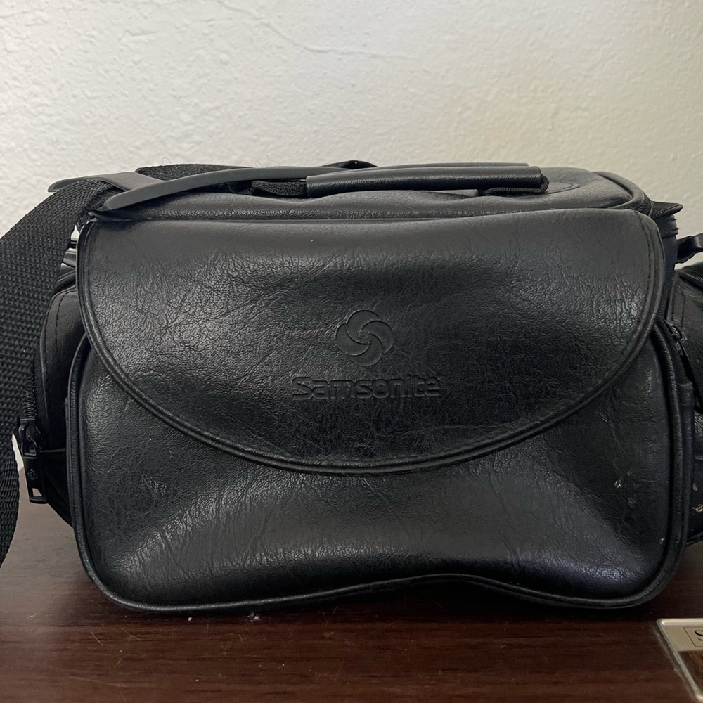 Samsonite toiletry bag